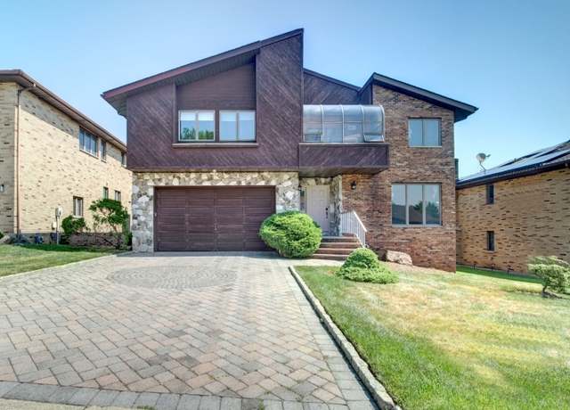 Photo of 18 Jani Ct, Clifton, NJ 07013