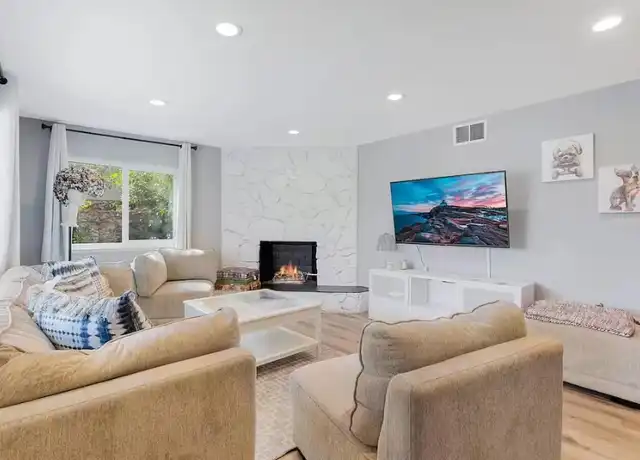 Property at 23925 Pentland Way, West Hills, CA, 91307, 4 beds, 2 baths, [object Object]