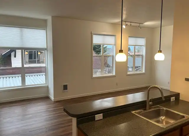 Property at Hank Reardon Plaza - 1617 NE Alberta St, Portland, OR, 97211, 1 bed, 1 bath, [object Object]