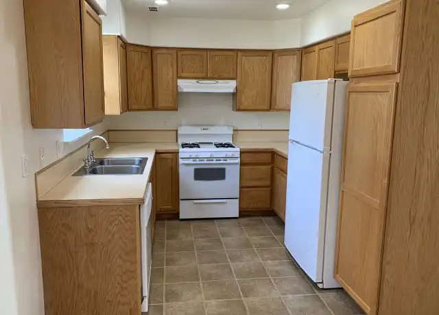 Property at 203 Rolling Hills Rd Unit 205, Roseburg, OR, 97471, 3 beds, 2 baths, [object Object]