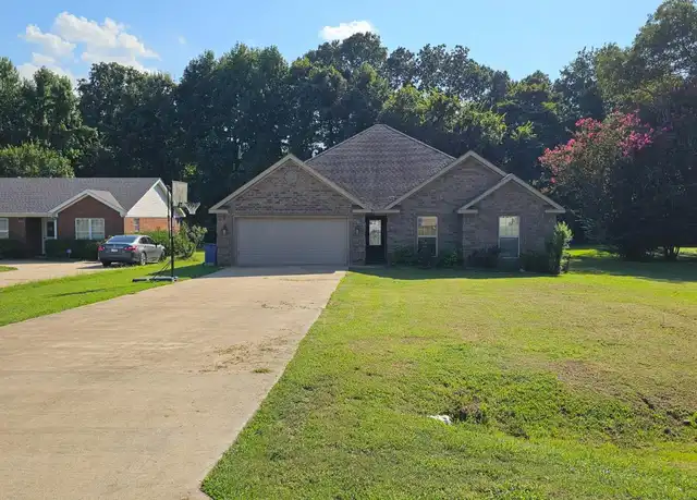 Property at 5121 Kara Dr, Jonesboro, AR, 72405, 4 beds, 2 baths, [object Object]