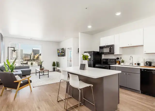 Property at Harlow on Main - 195 E Main St, Columbus, OH, 43215, 1 bed, 1 bath, [object Object]
