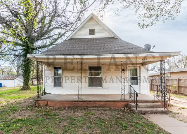 Property at 400 S King St, Mount Hope, KS, 67108, 3 beds, 1 bath, [object Object]