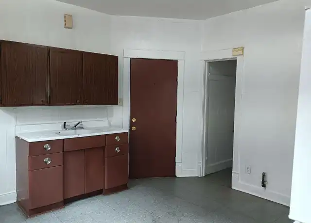 Property at 1959 S 19th St Unit 1959A upper, Milwaukee, WI, 53204, 2 beds, 1 bath, [object Object]