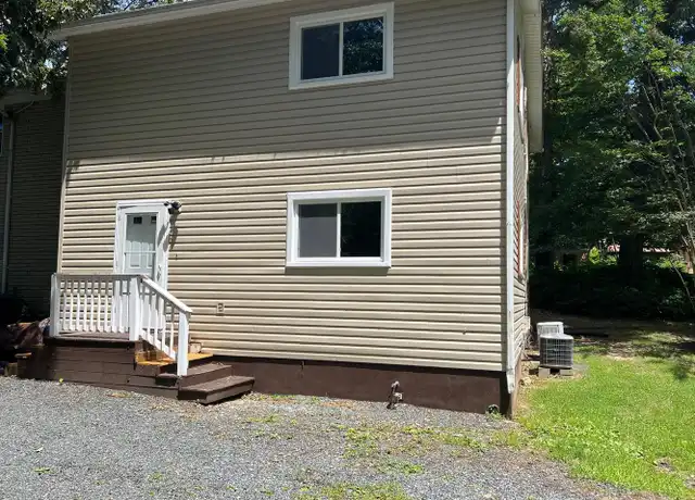 Property at 18402 Cedar Dr Unit A, Triangle, VA, 22172, 2 beds, 1 bath, [object Object]