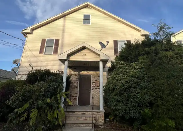 Property at 835 Maple St Unit C, Scranton, PA, 18505, 1 bed, 1 bath, [object Object]