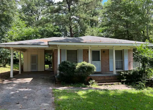 Property at 617 Briarwood Dr, Auburn, AL, 36832, 3 beds, 1.5 baths, [object Object]