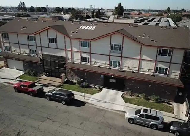 Property at Crescent Apartments - 13805 Doty Ave, Hawthorne, CA, 90250, 1 bed, 1 bath, [object Object]