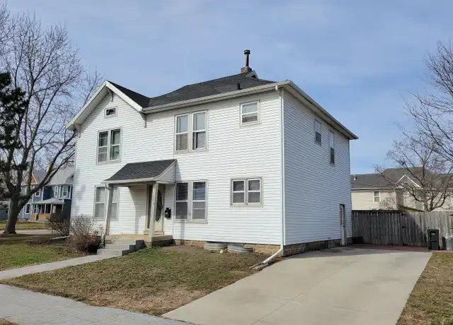 Property at 321 W 5th St, Cedar Falls, IA, 50613, 2 beds, 1 bath, [object Object]