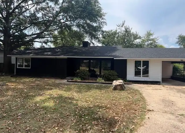 Property at 212 Lillian, Benton, AR, 72015, 3 beds, 2 baths, [object Object]