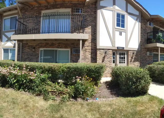 Property at 9S020 Frontage Rd Unit 112, Willowbrook, IL, 60527, 1 bed, 1 bath, [object Object]