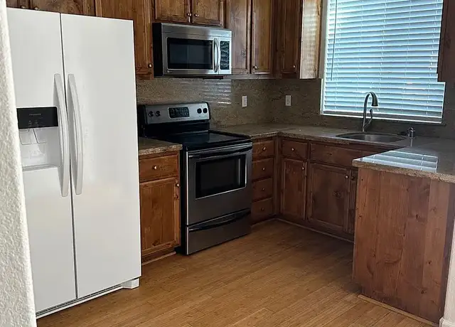Photo of 502 N Mercey Springs Rd, Los Banos, CA 93635