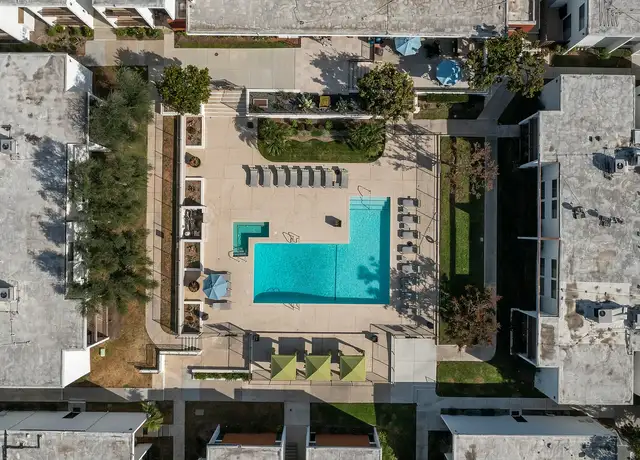 Photo of 555 Laurie Ln, Thousand Oaks, CA 91360