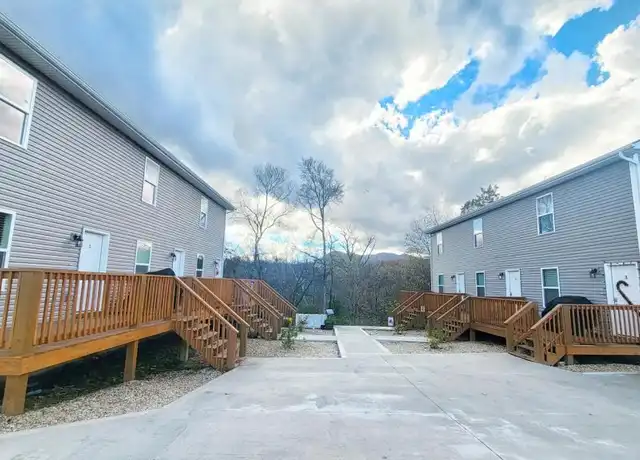 Property at 535 Old Knoxville Hwy Unit 2, Newport, TN, 37821, 2 beds, 1.5 baths, [object Object]