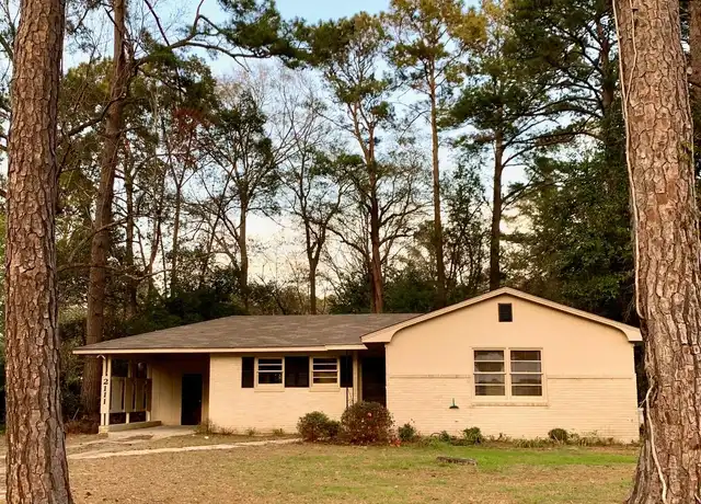 Property at 2111 Azalea Dr, Valdosta, GA, 31602, 3 beds, 1.5 baths, [object Object]