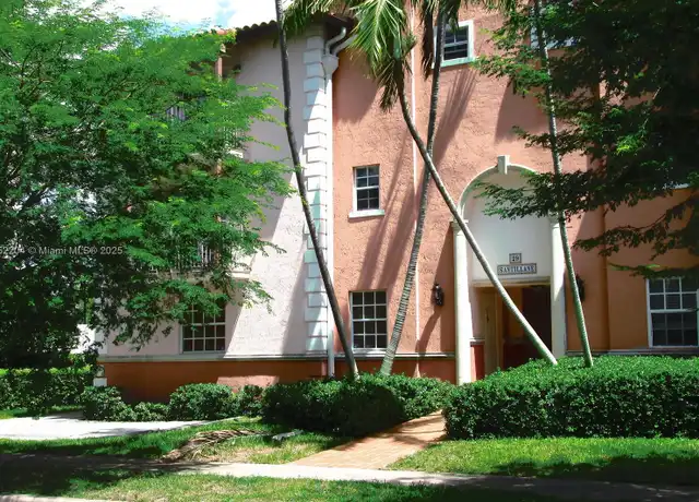 Property at 29 Santillane Ave #1, Coral Gables, FL, 33134, 2 beds, 2 baths, [object Object]