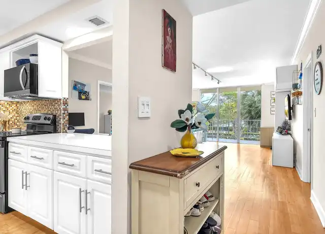 Property at 11111 Biscayne Blvd Unit 2F, Miami, FL, 33181, 2 beds, 2 baths, [object Object]