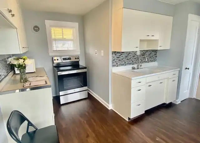 Property at 74 Carlisle St Unit 2, Lowell, MA, 01852, 2 beds, 1 bath, [object Object]