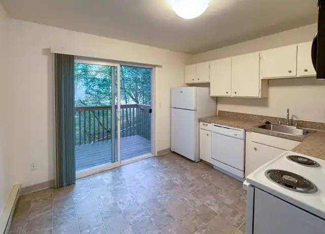 Property at #299 JANEWOOD WEST - 10800 SW Barbur Blvd, Portland, OR, 97219, 1-2 bed, 1-1.5 bath, [object Object]