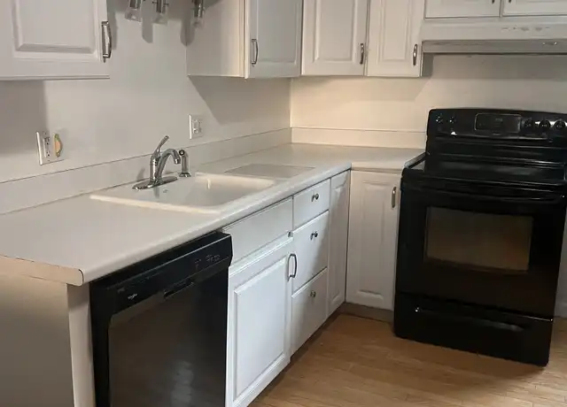 Property at 63 Deming Rd Unit 63 A, Glastonbury, CT, 06033, 2 beds, 1 bath, [object Object]