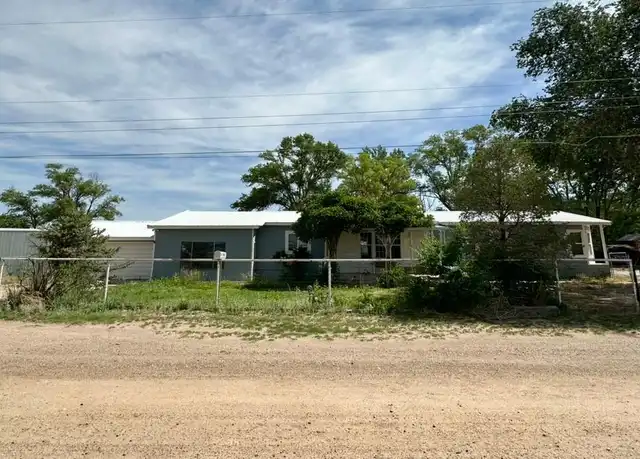 Property at 944 Lucinda Dr SW, Los Lunas, NM, 87031, 3 beds, 2 baths, [object Object]