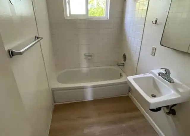 Property at 736 4th St Unit 27, Springfield, OR, 97477, 1 bed, 1 bath, [object Object]