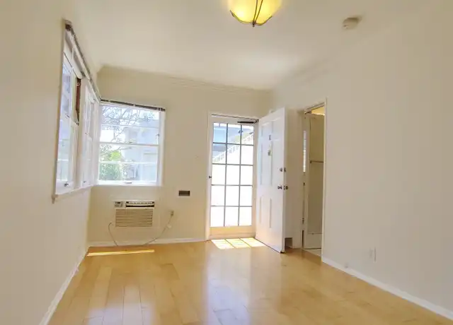 Property at 917 15th St unit E, Santa Monica, CA, 90403, 0 beds, 1 bath, [object Object]