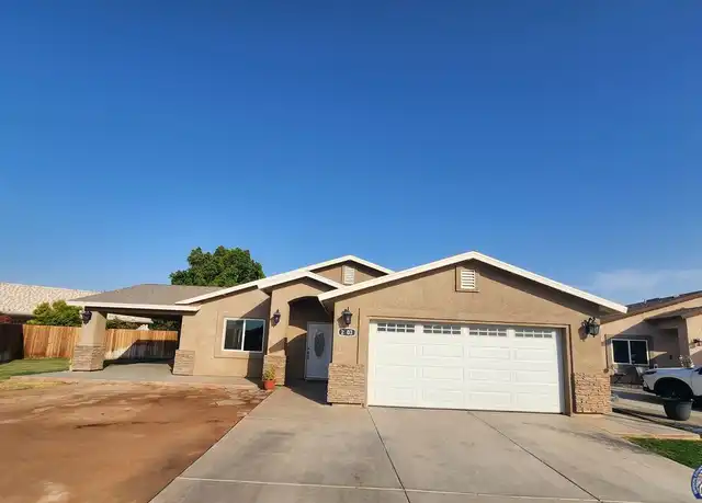 Property at 2303 Moiola Ave, El Centro, CA, 92243, 4 beds, 2 baths, [object Object]