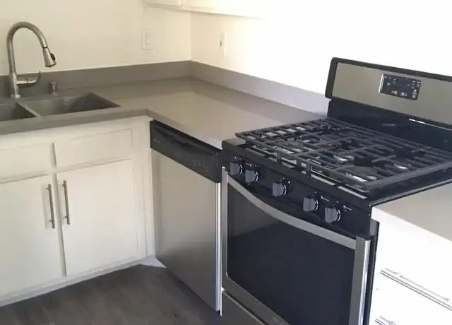 Property at 6545 Hazeltine Ave Unit 207, Van Nuys, CA, 91401, 2 beds, 1 bath, [object Object]