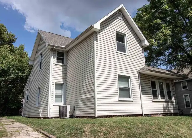 Property at 128 E Oak St Unit 1, West Lafayette, IN, 47906, 5 beds, 2 baths, [object Object]