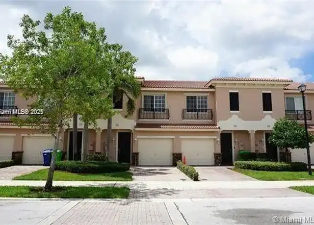 Property at 233 Las Brisas Cir Unit 233, Weston, FL, 33326, 3 beds, 2 baths, [object Object]