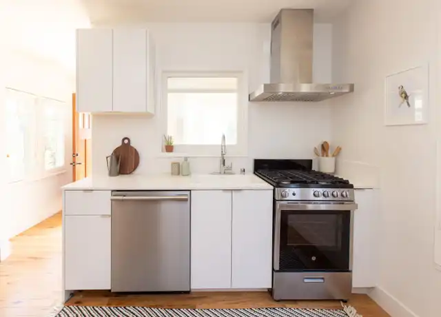 Property at 1632 6th Ave Unit 16325, Los Angeles, CA, 90019, 2 beds, 2 baths, [object Object]