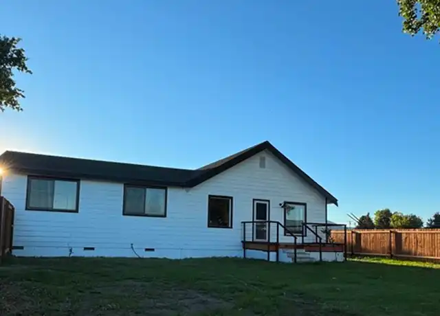 Property at 10205 Oregon 39, Klamath Falls, OR, 97603, 4 beds, 2 baths, [object Object]