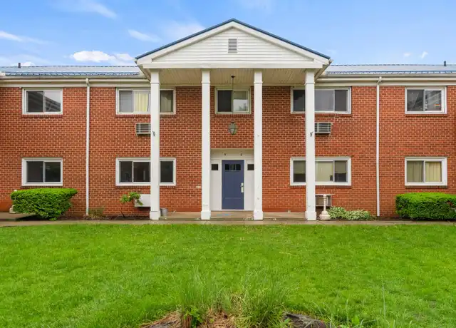 Property at 2121 Engle Rd Unit 5A, Fort Wayne, IN, 46809, 2 beds, 1 bath, [object Object]