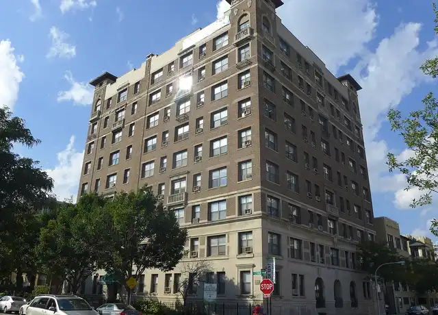 Property at 812 W Junior Ter, Chicago, IL, 60613, 1 bed, 1 bath, [object Object]