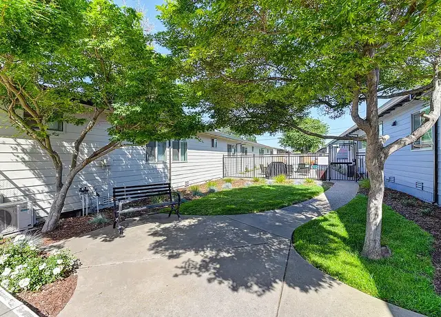 Photo of 1212 Bidwell St, Folsom, CA 95630