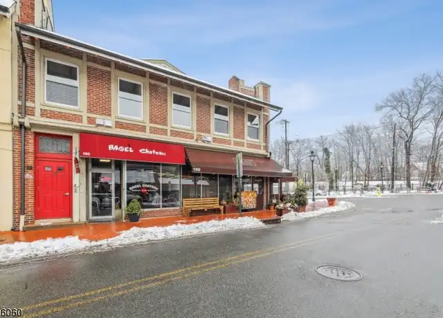 Property at 180 Maplewood Ave Unit 21, Maplewood, NJ, 07040, 1 bed, 1 bath, [object Object]