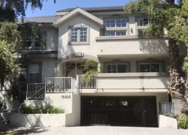 Property at 10825 Blix St Unit 207, Toluca Lake, CA, 91602, 1 bed, 1 bath, [object Object]