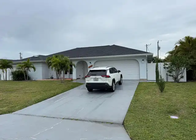 Property at 1520 SE 20th Ct Unit 1520, Cape Coral, FL, 33990, 3 beds, 2 baths, [object Object]