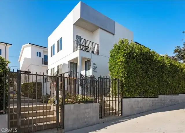 Property at 7125 S La Cienega Blvd, Los Angeles, CA, 90045, 3 beds, 2 baths, [object Object]
