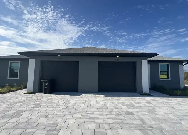 Property at 621 SE 8th St, Cape Coral, FL, 33990, 3 beds, 2 baths, [object Object]