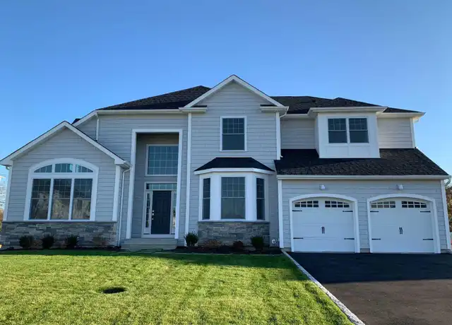 Property at 27 Country View Ln, Greenlawn, NY, 11740, 5 beds, 3.5 baths, [object Object]