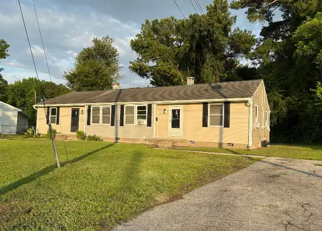 Property at 243 York St, Jacksonville, NC, 28540, 2 beds, 1 bath, [object Object]
