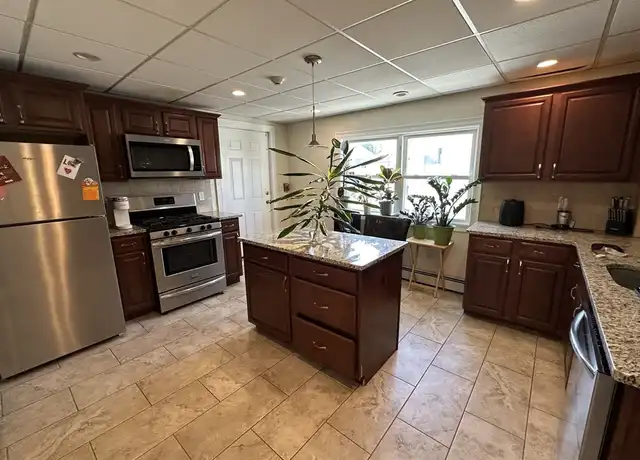 Property at 80 Park Ave Unit 4, Revere, MA, 02151, 1 bed, 1 bath, [object Object]