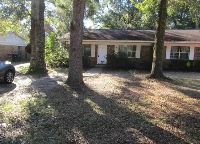 Property at 1447 E Burgess Rd, Pensacola, FL, 32504, 2 beds, 1 bath, [object Object]