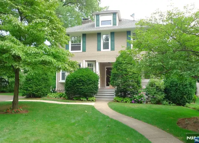 Property at 125 Sunset Ln, Tenafly, NJ, 07670, 4 beds, 2 baths, [object Object]