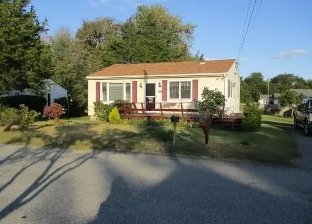 Property at 114 Cedar Rd, Charlestown, RI, 02813, 2 beds, 1 bath, [object Object]