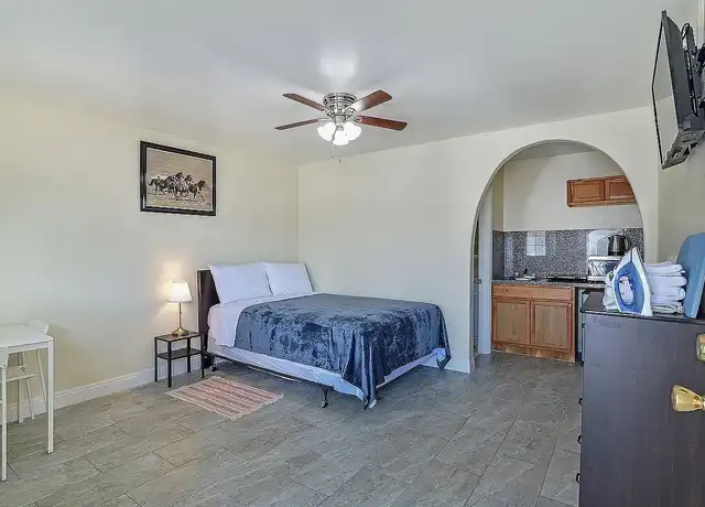 Property at West Adams Studio Apartments - 4905 W Adams Blvd, Los Angeles, CA, 90016, 0 beds, 1 bath, [object Object]
