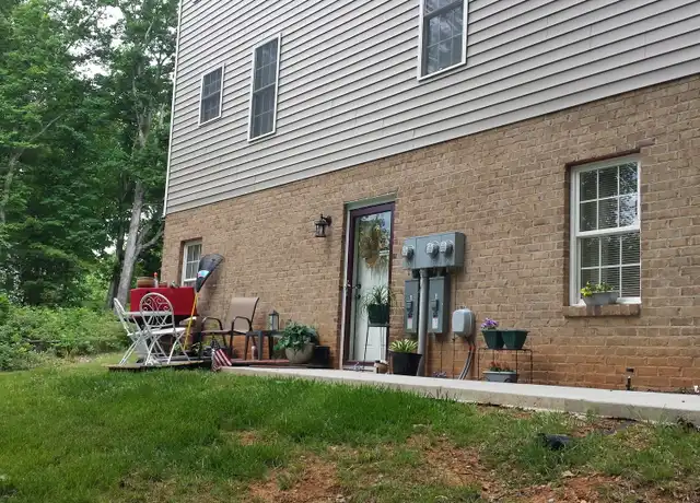 Property at 5698 Colonial Hwy, Evington, VA, 24550, 2 beds, 1 bath, [object Object]