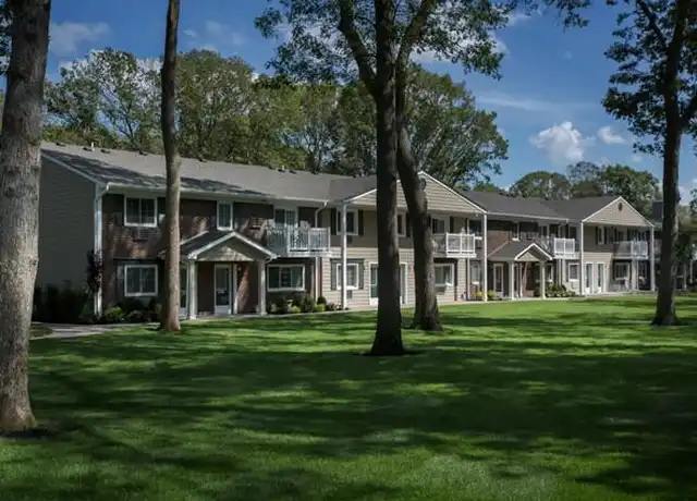 Property at 105 Aycock Pl Unit 0105B, Coram, NY, 11727, 2 beds, 1 bath, [object Object]